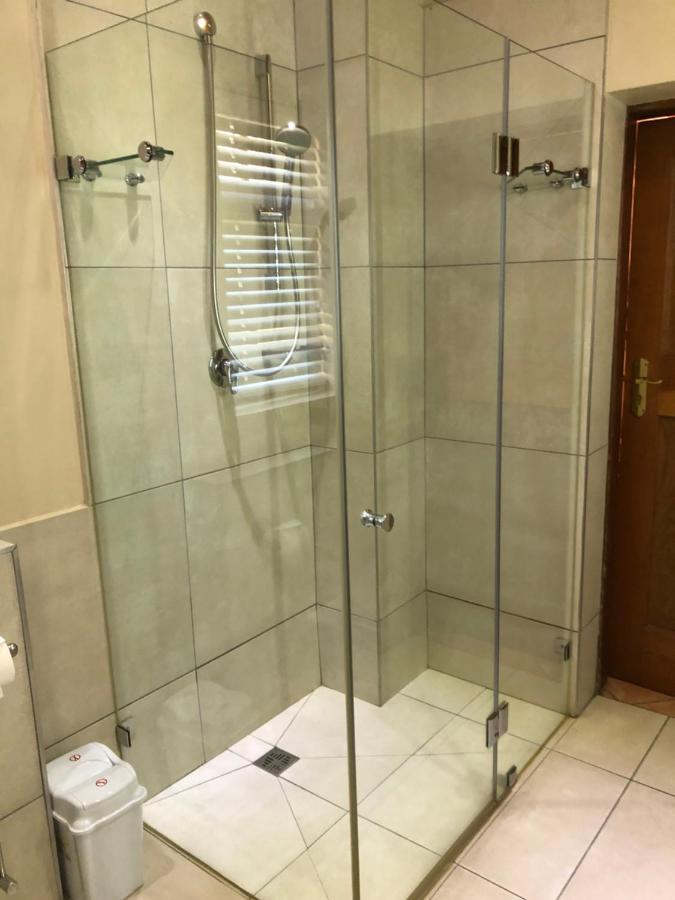 Oak Tree Lodge Парл Экстерьер фото