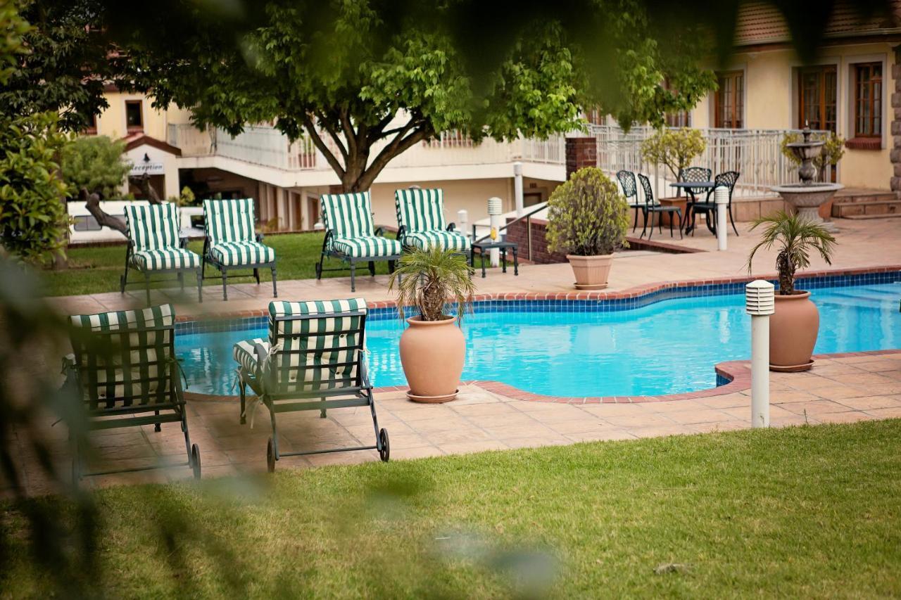 Oak Tree Lodge Парл Экстерьер фото